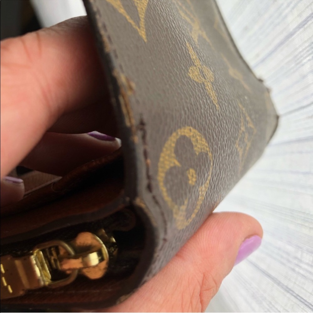 Louis Vuitton Monogram Compact Wallet - Vintage - Picture 6 of 8
